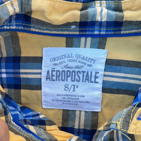 Aeropostale Button Up Cotton Shirt - Picture 2 of 6